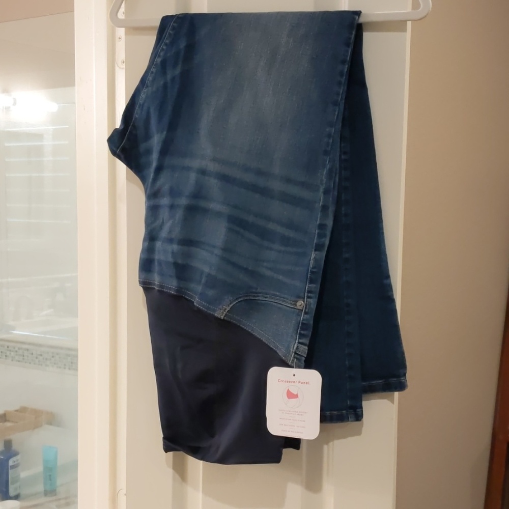 Isabel maternity jeans NWT